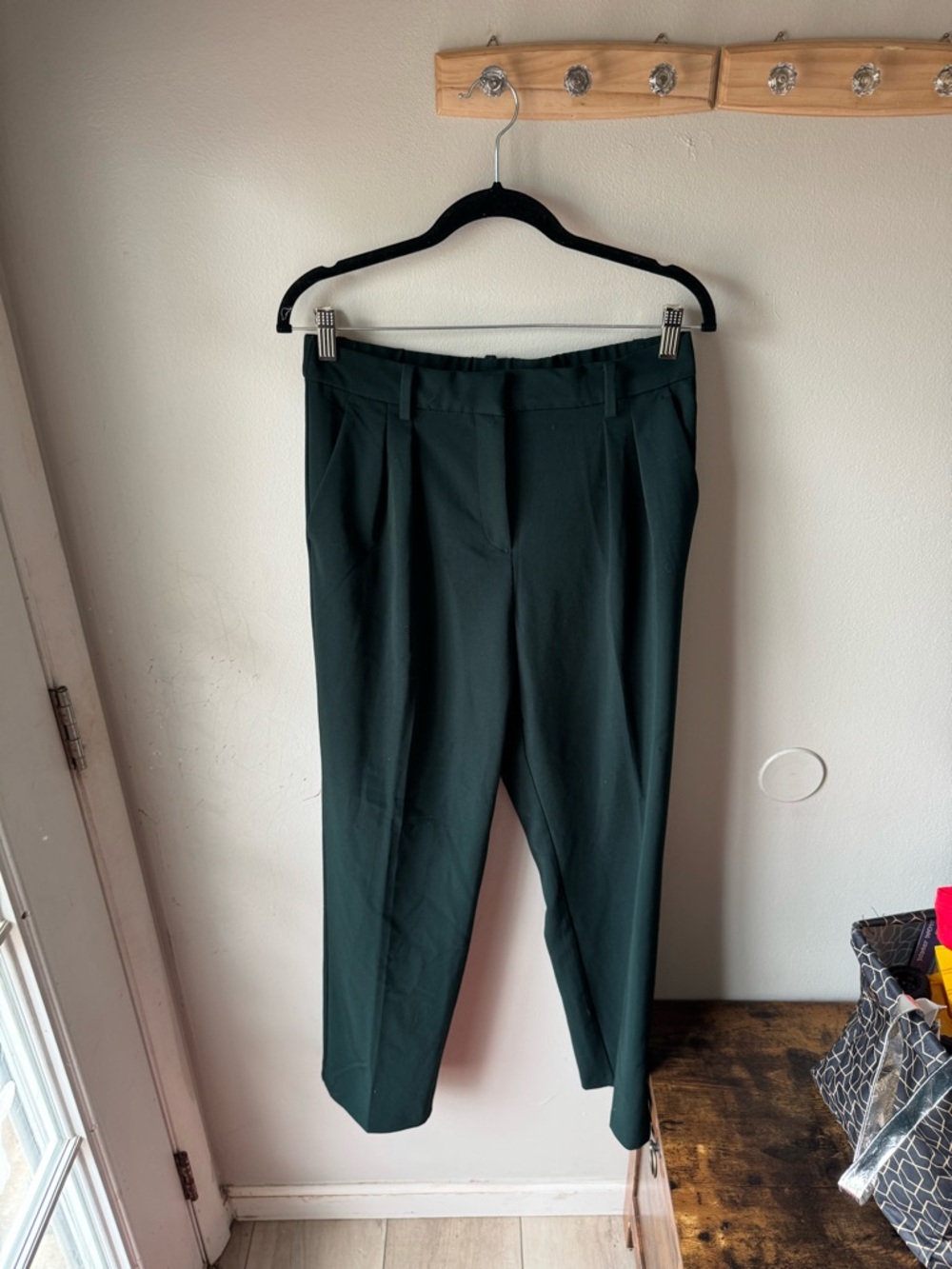 H&M Dark Green High-Waisted Pleated Trousers Size 8 Dress Pants